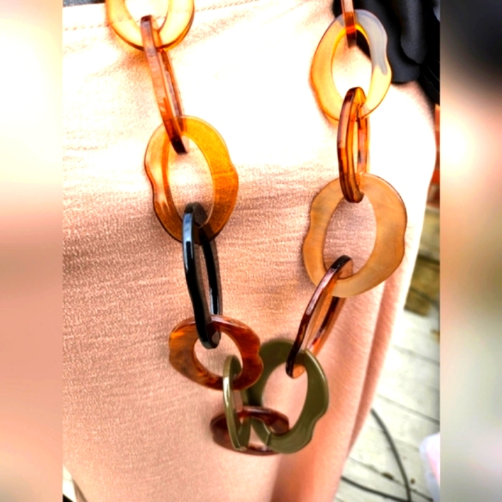 Elegant Black, Tan and Brown Chain Necklace With Earrings - Picture 15 of 16